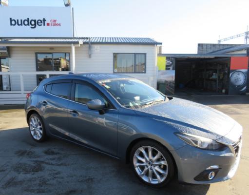 2016 Mazda Axela