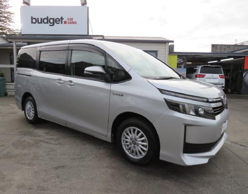 2016 Toyota Voxy