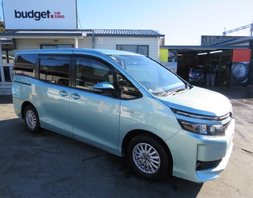2014 Toyota Voxy